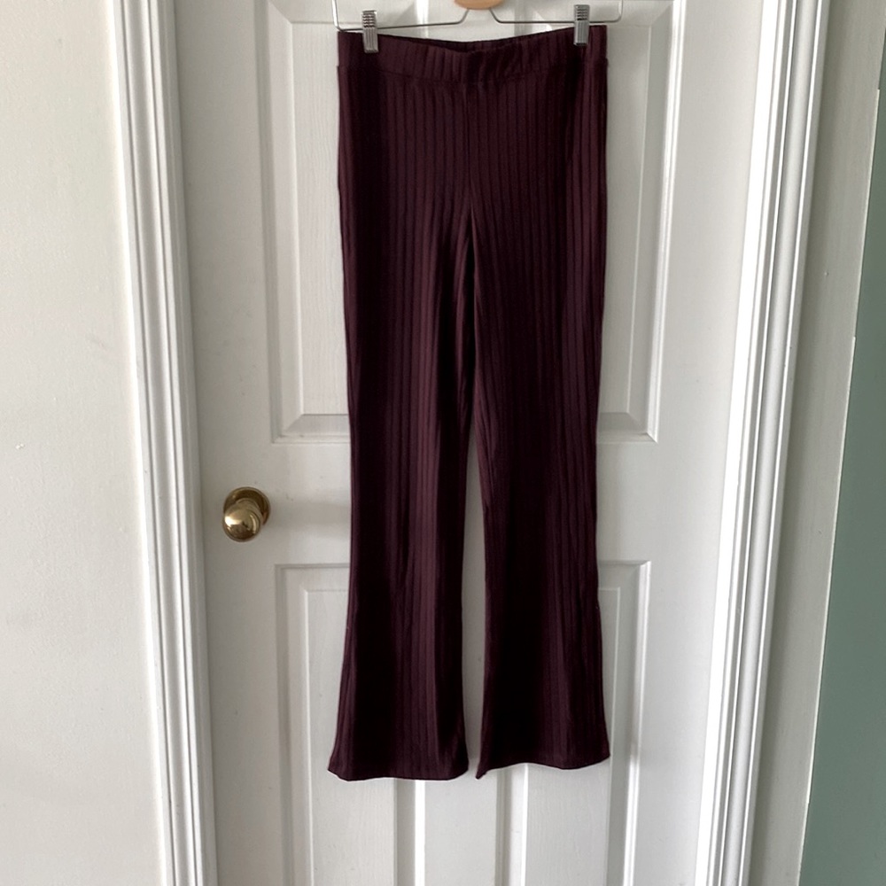 Nordstrom/ BP maroon, ribbed, flared elastic pants. Worn 1-2 times. Size small.